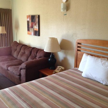 Dinner Bell Motel ダネロン エクステリア 写真